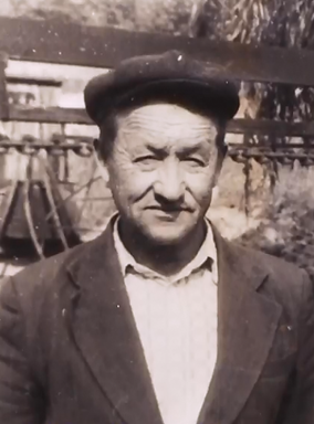 Файл:Кайдас О М - завфермою.png